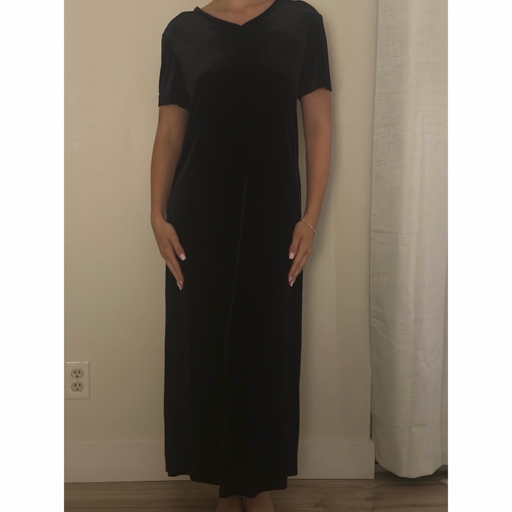 Classic Black Velvet Maxi Dress